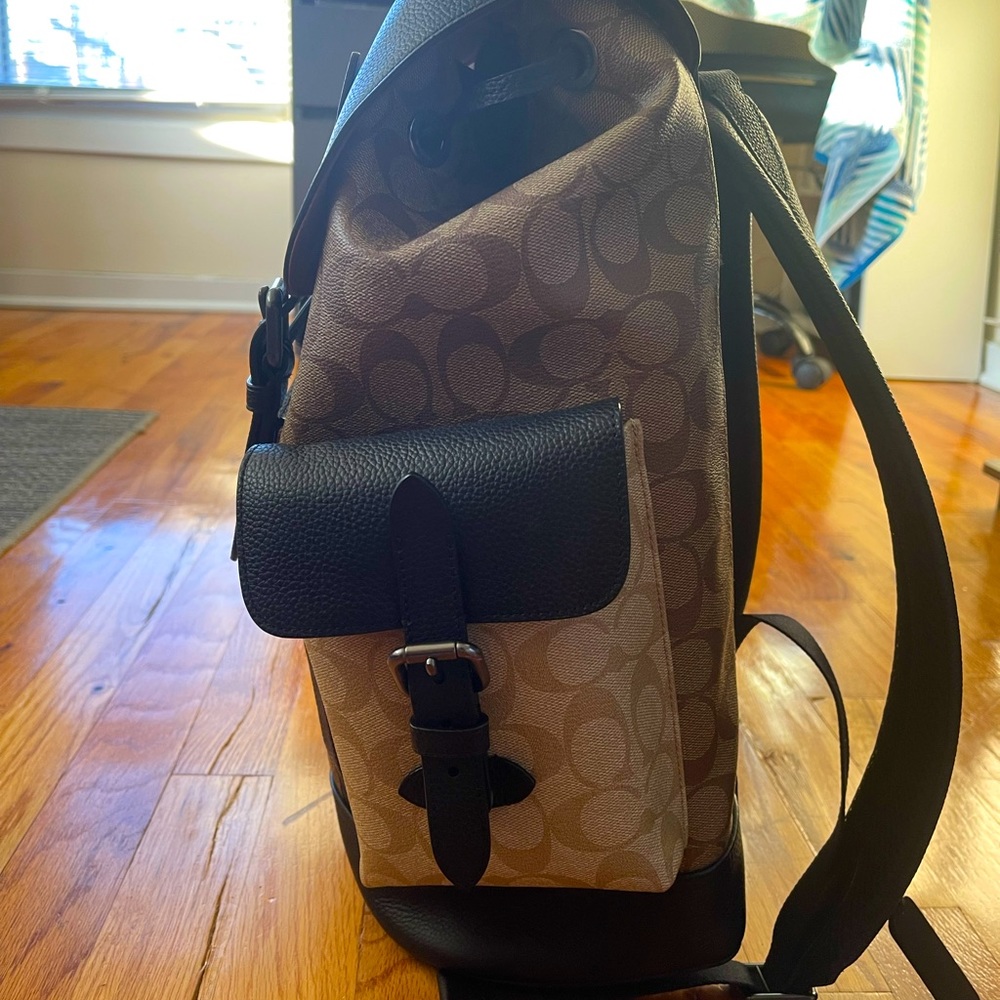 Coach Backpack - Picture 3 of 4